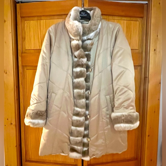 DENNIS BASSO. Women’s Reversible Faux Fur Jacket. Size Small (Medium) - Picture 2 of 15